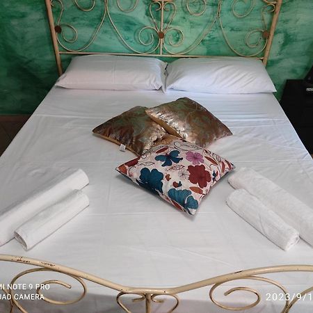 Valenti Bed & Breakfast Catania Bagian luar foto
