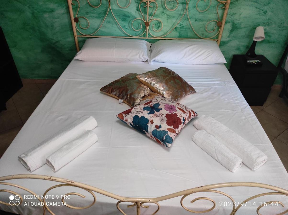 Valenti Bed & Breakfast Catania Bagian luar foto