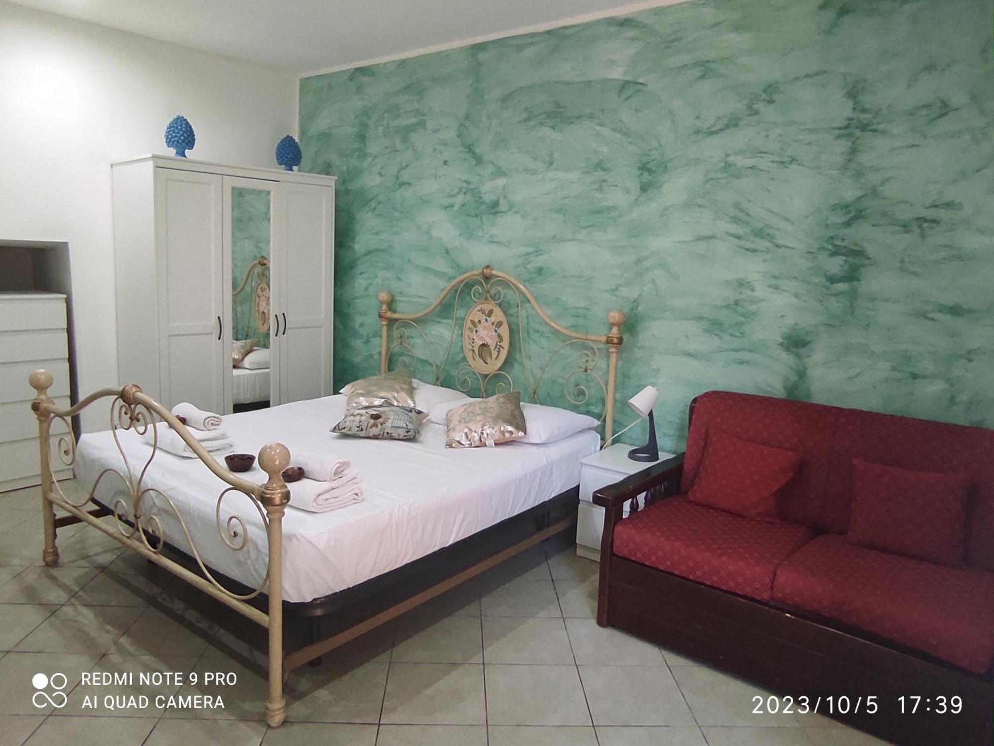 Valenti Bed & Breakfast Catania Bagian luar foto